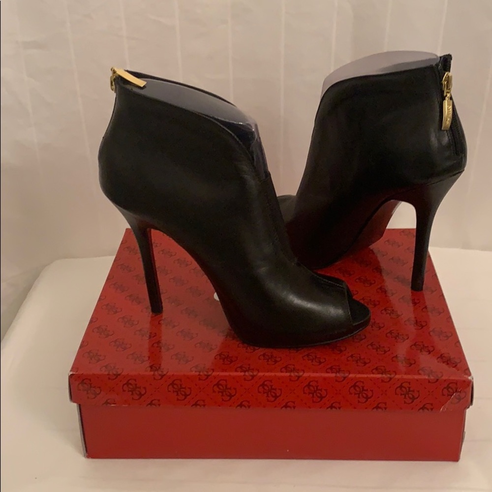 Guess Booties - Picture 3 of 5